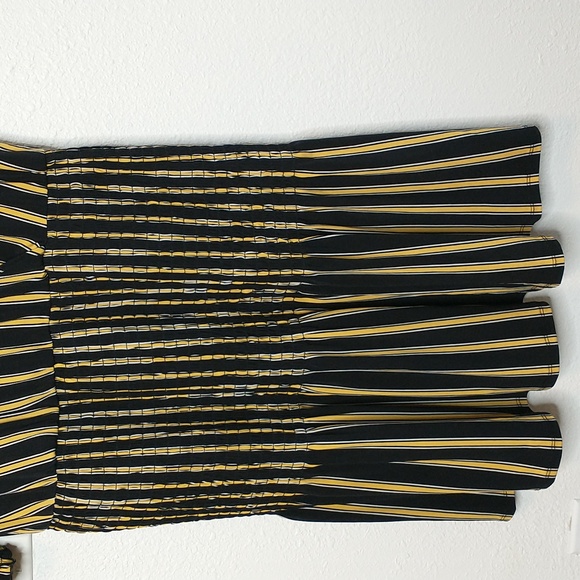 Cato Est 1946 Yellow and Black striped dress size large - Picture 5 of 5